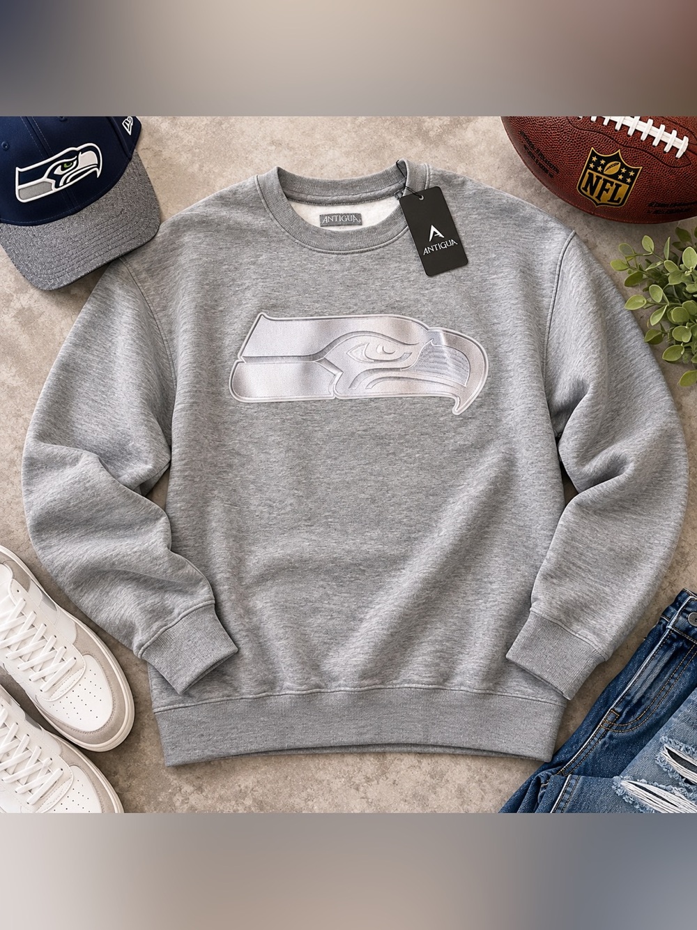 Seattle Seahawks Antigua Victory Crew Sweatshirt Women’s L Gray NWT